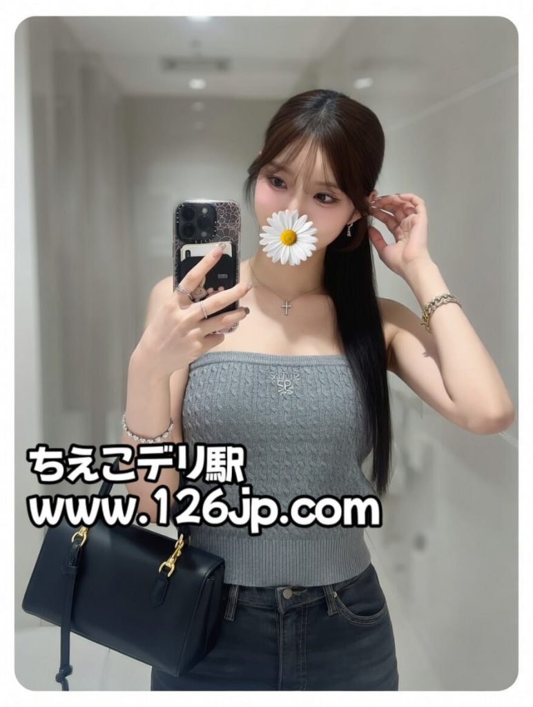 Osaka escort model type woman 170cm F cup 23 years old elegant Japanese girl outcall service