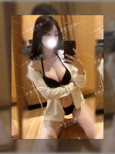 26-5251｜大阪デリヘル｜Gカップ家庭教師系美女｜大人の色気あふれるお姉さん
