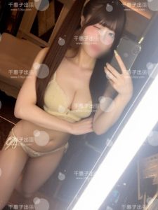 O-234｜大阪デリヘル|22歳・Eカップの人気美女｜明るい笑顔と透明感が魅力の癒し系女性