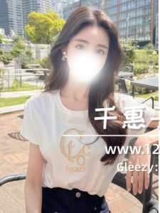 O-254｜大阪デリヘル| 元デパート販売員のDカップ美女|親しみやすい人気女性