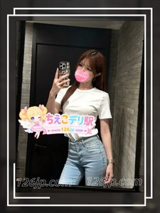 O-388（24歳）大阪デリヘル・Eカップ・可愛く上品な小悪魔系24歳