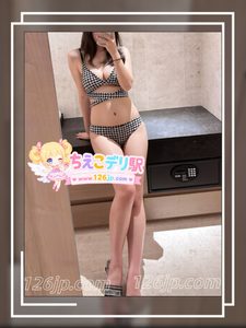 O-390（28歳）大阪デリヘル・Fカップ・グラマラスで色気のある28歳